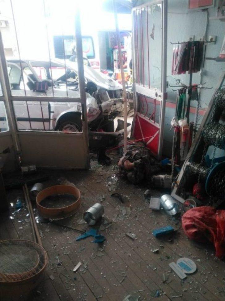 Ölüm Dükkanın Önünde Otururken Geldi G4