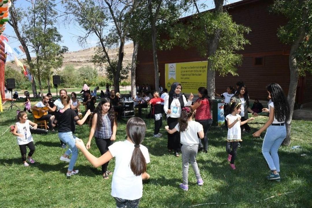 Yetim Ve &Ouml;ks&uuml;z &Ccedil;ocuklar, Şenlikte Buluştu