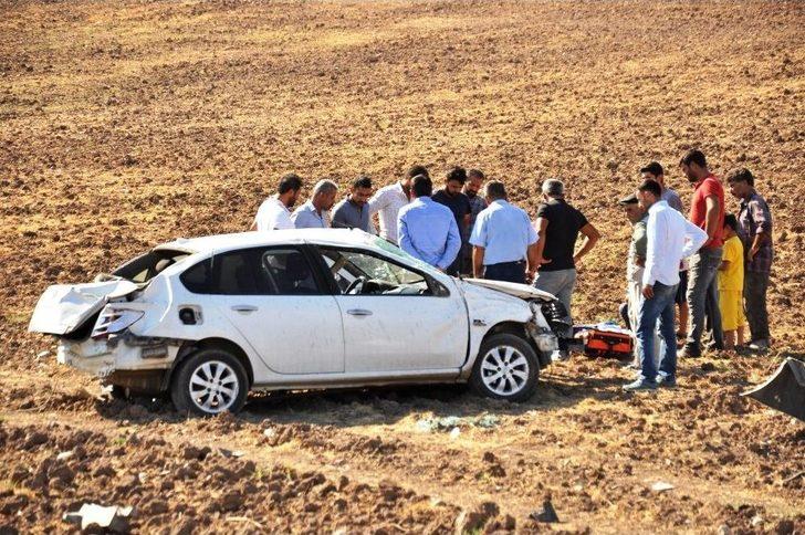 Kaza Yapan Sürücüyü Kurtarmak İçin Seferber Oldular G2
