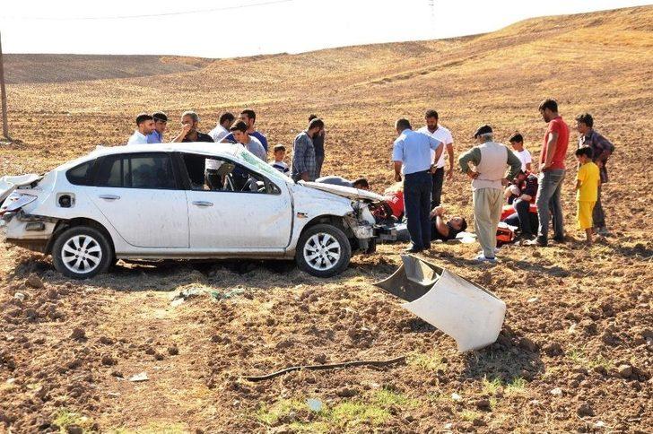 Kaza Yapan Sürücüyü Kurtarmak İçin Seferber Oldular G5