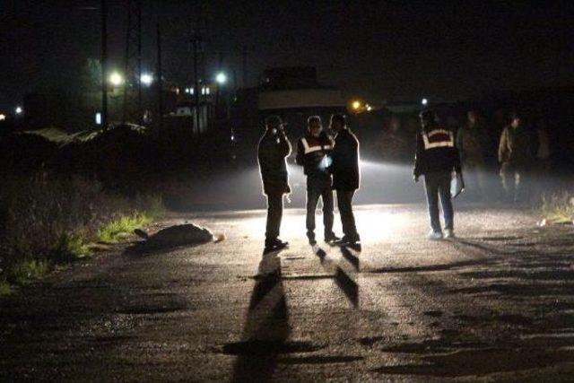 Taksi Şof&ouml;r&uuml; Boğazı Kesilerek &Ouml;ld&uuml;r&uuml;ld&uuml; 1