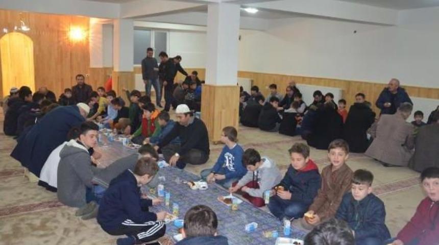 Fatsa'daki Camiden '&ccedil;ocuğunu Al Camiye Gel' Projesi