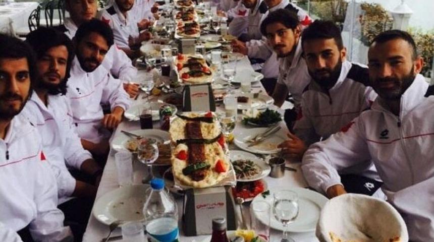 Kahramanmaraşspor&rsquo;a Moral Yemeği