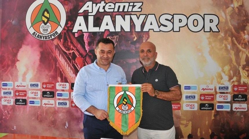 Alanya Belediye Başkanı Adem Murat Yücel: