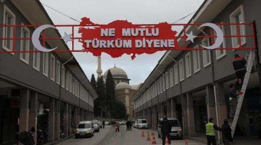 'nu Mutlu T&uuml;rk&uuml;m Diyene' Tabelası Geldi, Balıkesirli Sevindi