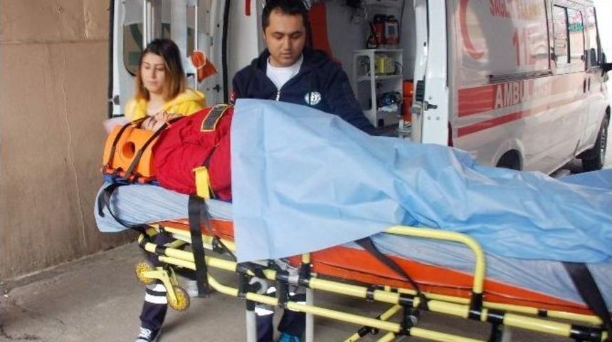 Otomobil Şarampole Yuvarlandı: 6 Yaralı