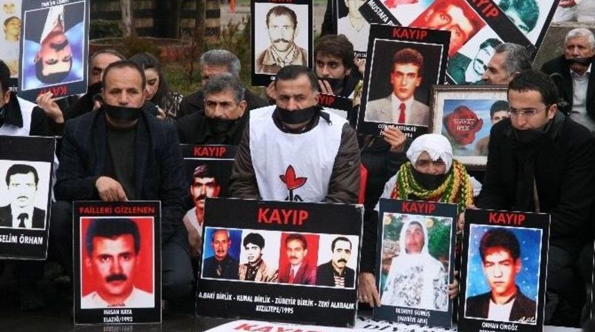 Diyarbakır&rsquo;da Siyah Bantlı Protesto