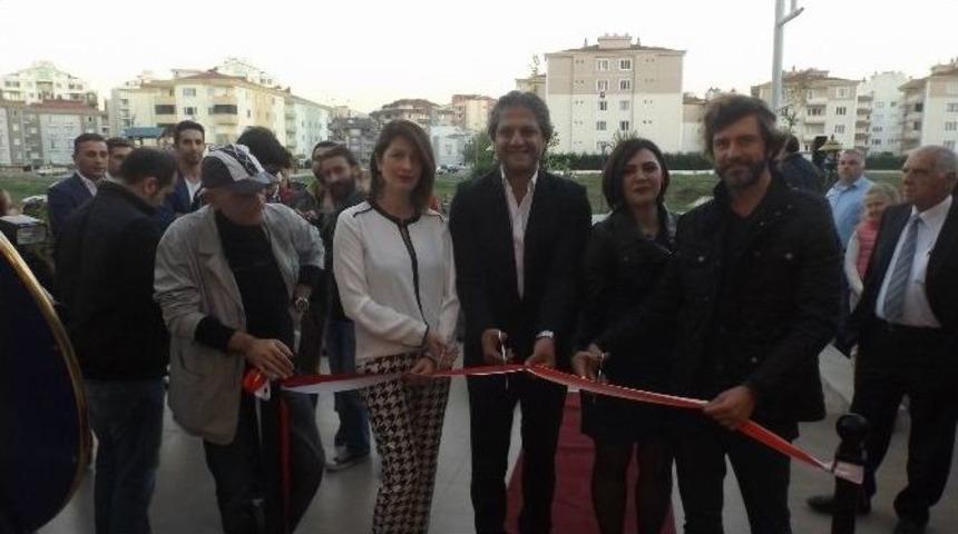 Ragıp Savaş Bursa&rsquo;da Sanat Akademisi A&ccedil;tı