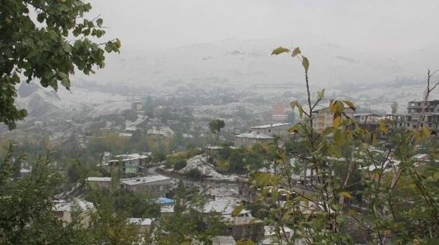 Kar Yağışı Yerine Yağmurlu Havaya Bıraktı