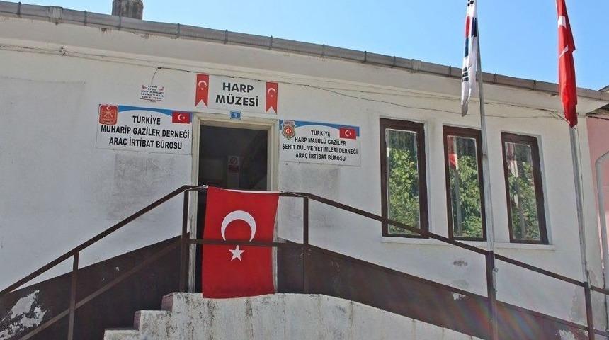 Gazilerin Bastonları Araç Müzesine Bağışlandı