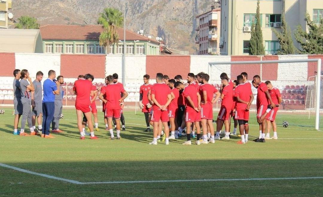 Hatayspor, Adana Demirspor Ma&ccedil;ı Hazırlıklarını S&uuml;rd&uuml;r&uuml;yor