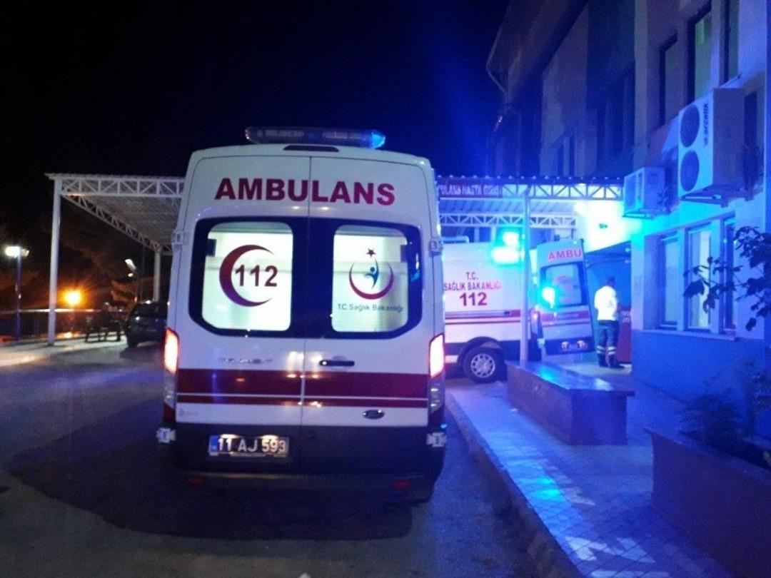 Bilecik&rsquo;te Bı&ccedil;aklı Kavga: 3 Yaralı