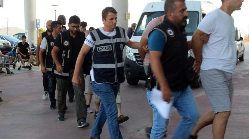 Yunanistan&rsquo;a Ka&ccedil;maya &Ccedil;alışan 5 Fet&ouml;&rsquo;c&uuml; Tutuklandı