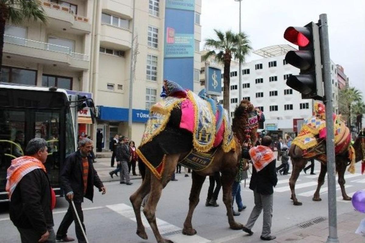 Denizli&rsquo;de İlk Kez Bir Meydanda Boy G&ouml;sterdiler