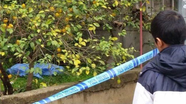 Alzheımer Hastası Yaşlı Adam, Çatı Katından Düşerek Öldü 2