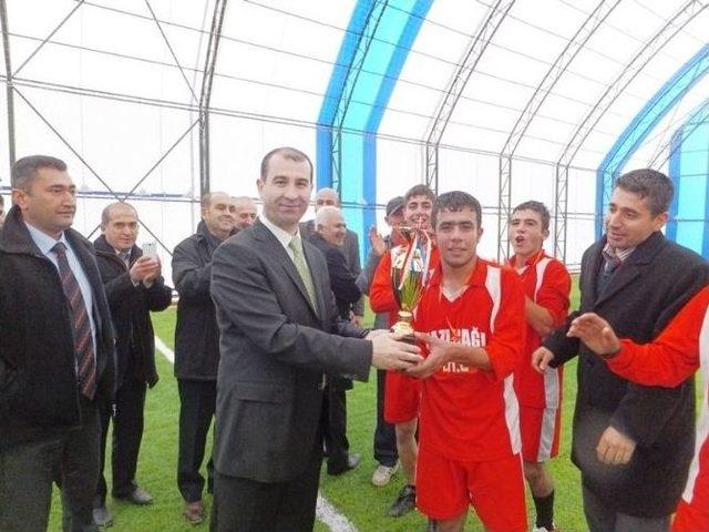 Mazıdağı’da Halı Saha Futbol Turnuvası Düzenlendi 1
