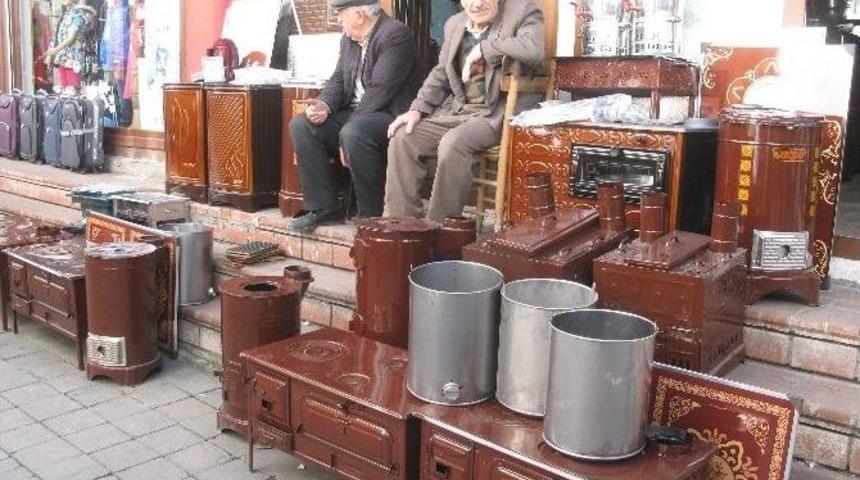 Niksarlı Sobadan Vazge&ccedil;miyor