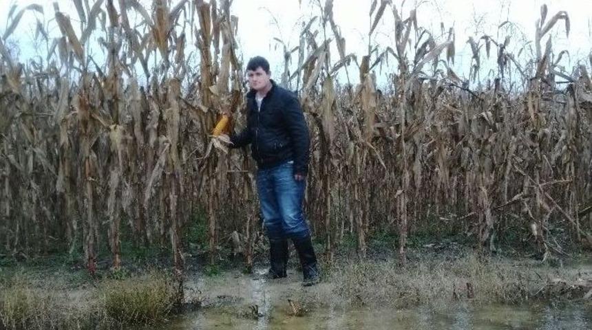 Karayolundaki &Ccedil;alışma Tarım Arazilerini Sular Altında Bıraktı