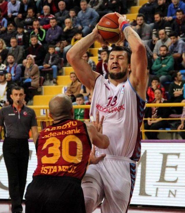 Trabzonspor Medical Park-Galatasaray Liv Hospital: 72-70