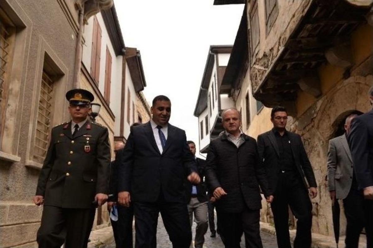 Başkan Can, Mersin Valisi &Ccedil;akacak&rsquo;a Tarsus&rsquo;u Anlattı