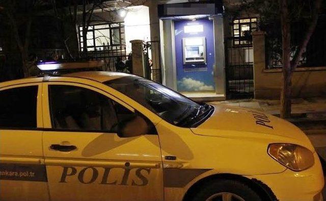 Başkent’te Bir Bankanın Atm’si Soyuldu