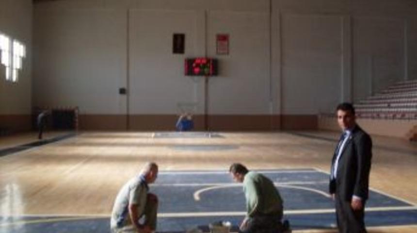Orhangazi Spor Salonu Onarılıyor