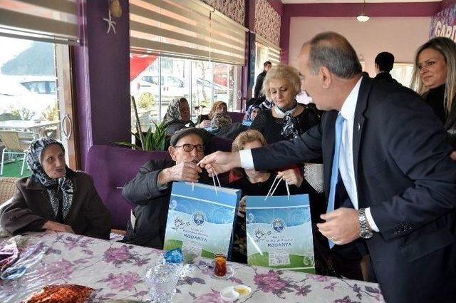 Chp Parti Okulu, Yaşlılarla Bir Araya Geldi