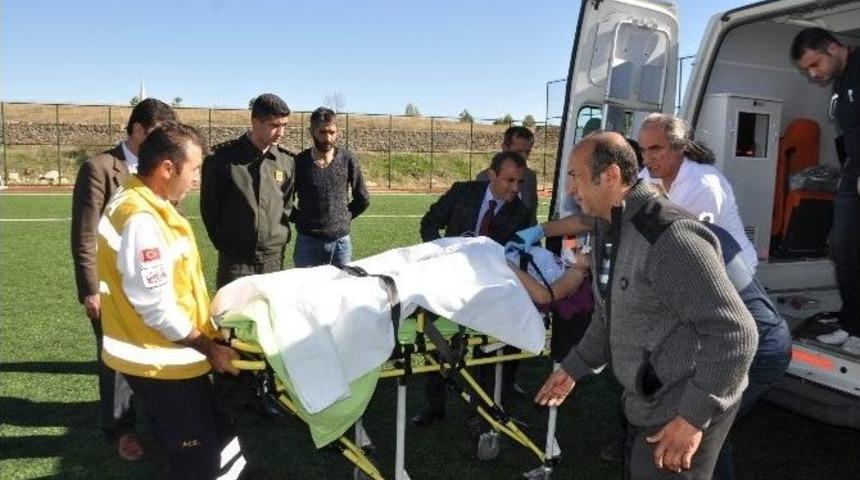 3. Kattan D&uuml;şen &Ouml;ğrenci Helikopter Ambulansla Konya&rsquo;ya Sevk Edildi