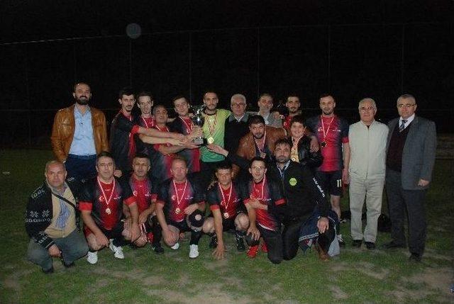 Denizli Osb’de Kupa Ve Ödüller Sahiplerini Buldu