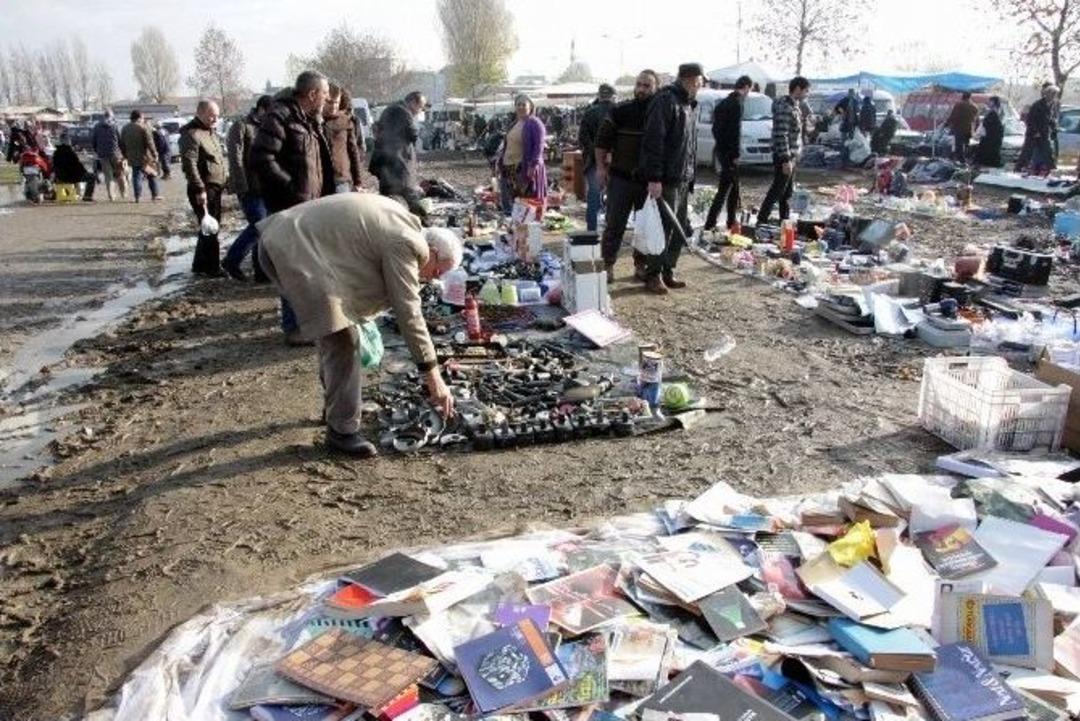 &Ccedil;amur Deryasında Hurda Pazarı