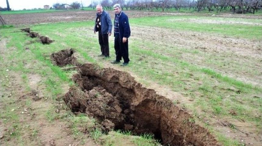 Tarlasını &Ouml;nce Dsi Sonra Yağmur B&ouml;ld&uuml;