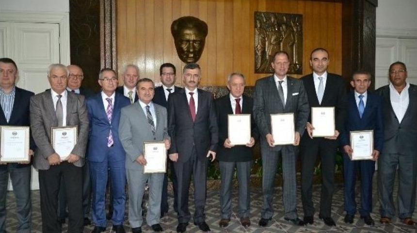 Valilik Projelerine Destek Olan Sponsorlara Teşekk&uuml;r Belgesi Verildi