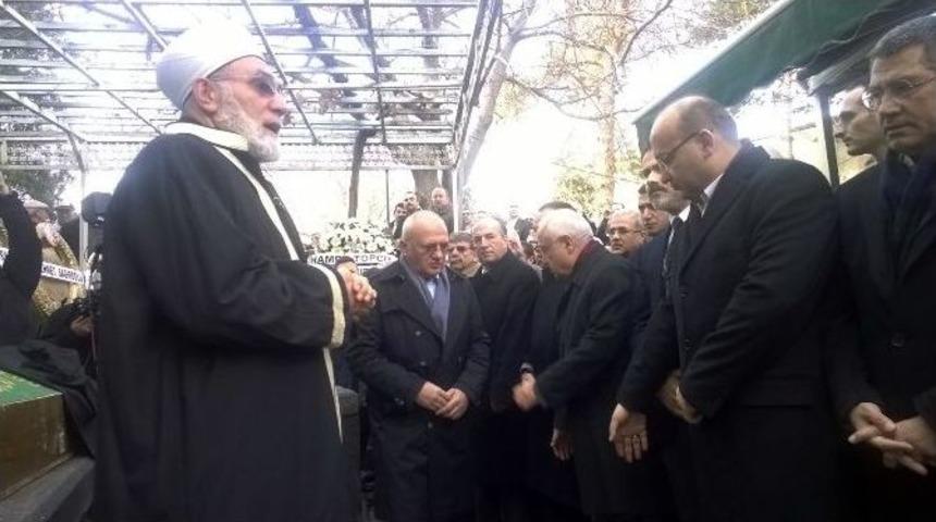 Ak Parti&rsquo;li Elitaş&rsquo;ın Ağabeyi Toprağa Verildi