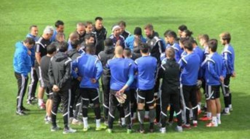 Kardemir Karab&uuml;kspor&rsquo;da, Akhisar Belediyespor Hazırlıkları S&uuml;r&uuml;yor