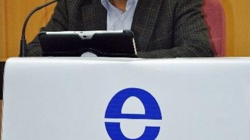 &rsquo;&ouml;ncelik Bilinci&rsquo; Adlı Konferans D&uuml;zenlendi