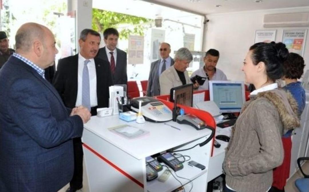 Vali, Gediz Kaymakamı Avni Kula&rsquo;yı Ziyaret Etti