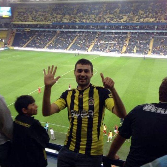 Genç Eczacı Takla Atan Otomobilde Öldü 1