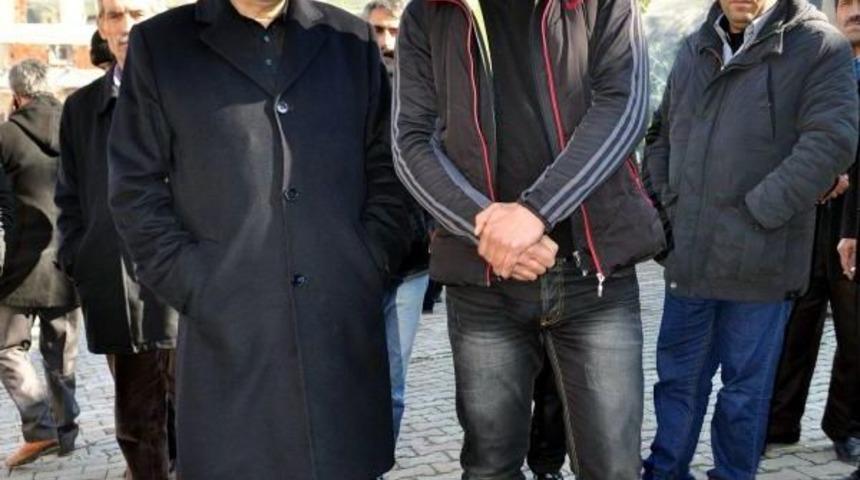 Ağabeyini Korumak İsterken Canından Oldu