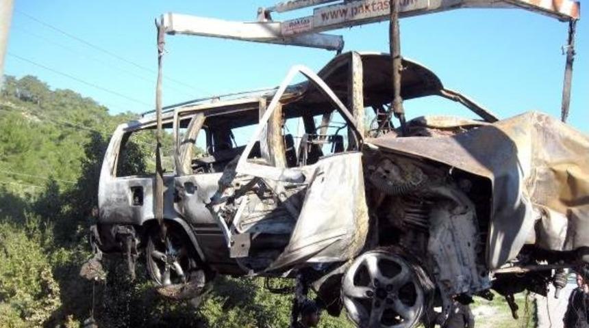 Minik Aleyna Kazada Yanan Otomobilde Can Verdi