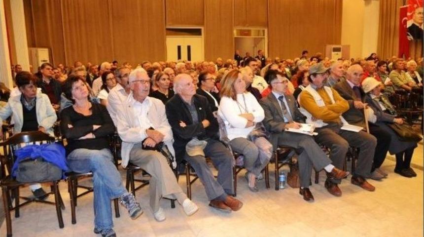 İş&ccedil;i Partisi&rsquo;nden "ayvalık T&uuml;rkiye&rsquo;nin Sorunlarını Tartışıyor" Paneli