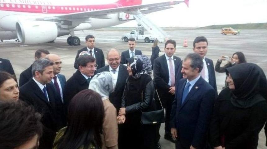 Başbakan Davutoğlu Adıyaman&rsquo;da