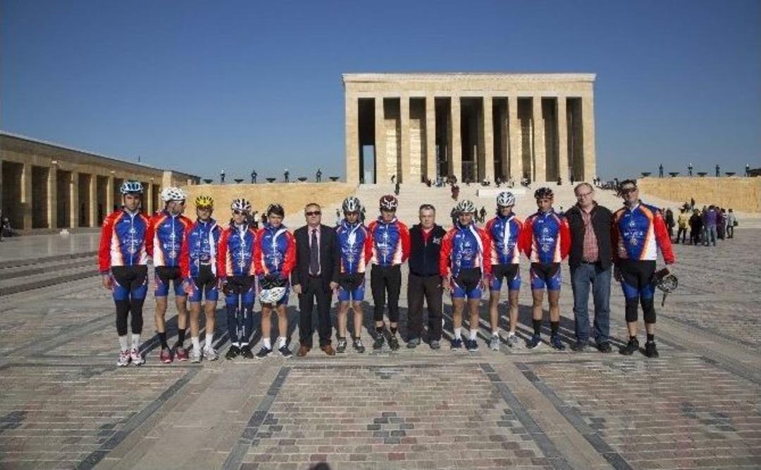 Bisiklet&ccedil;iler 630 Kilometre Yol Aldı Ankara&rsquo;ya Girdi