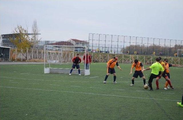 Başlama Vuruşunu Vali Süleyman Kamçı Yaptı