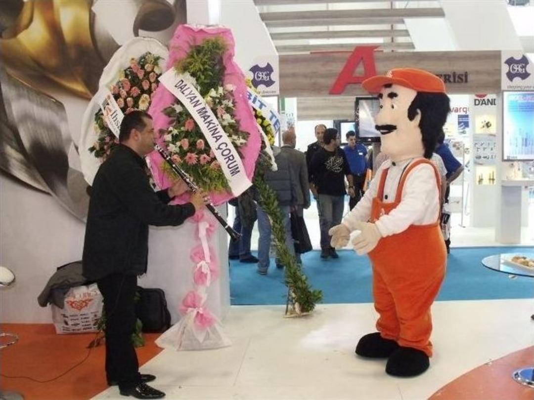 Salihlili İş Adamları Sekt&ouml;rel Faaliyetlerdeki Yenilikleri Yerinde G&ouml;rme Fırsatı Buldular