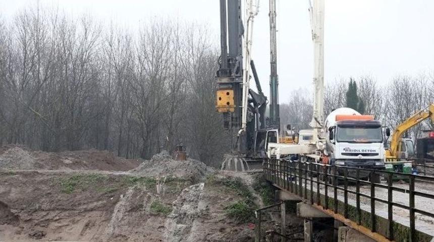 Yeni K&ouml;pr&uuml;de &Ccedil;alışmalar Başladı