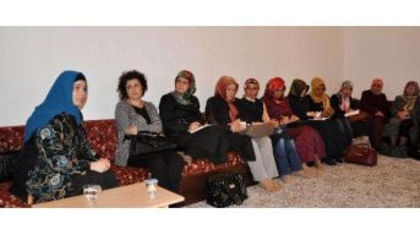 İnce Minareli Medresede Hanımlara Hadis Dersi