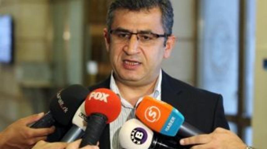 Hdp&rsquo;li Zozani: &ldquo;bir&ccedil;ok &Uuml;niversite Tabeladan İbarettir&rdquo;