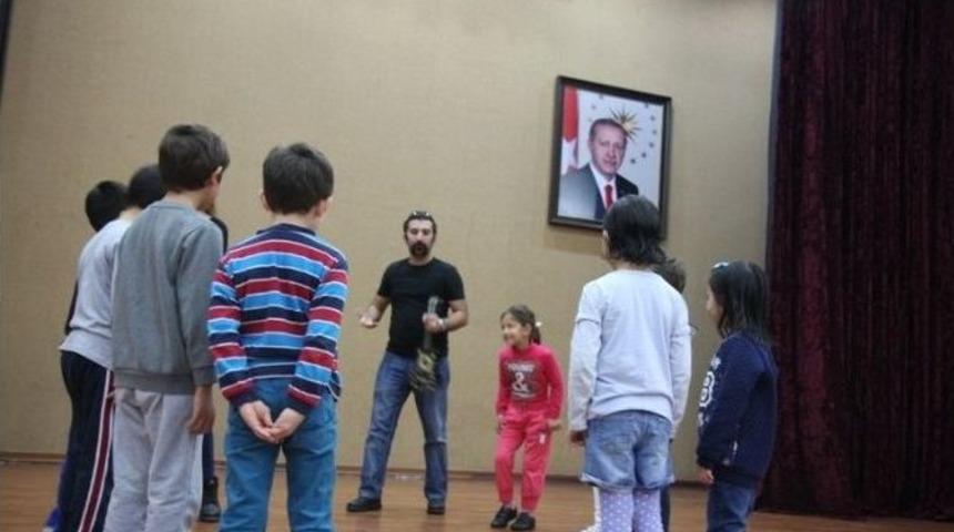 M&uuml;zikli Oyun Grubu Dersleri Başladı