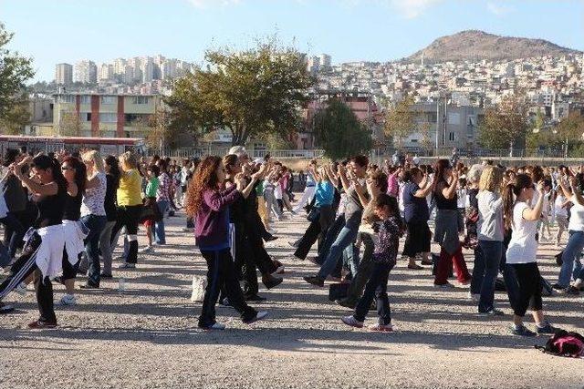 Bayraklı, Cumhuriyet’i Şanına Layık Kutlayacak