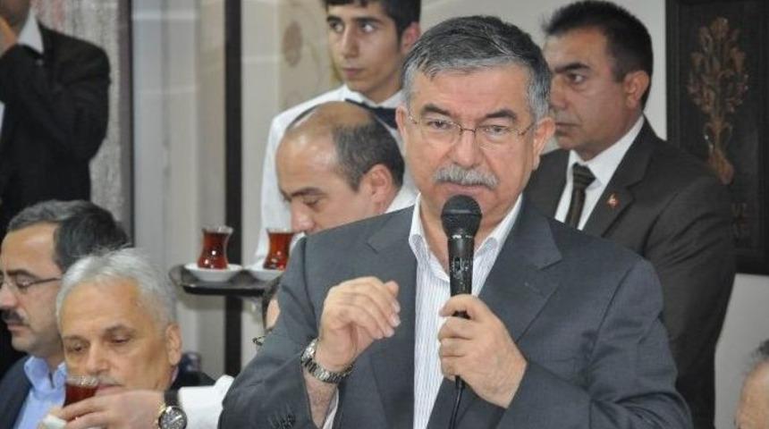 Milli Savunma Bakanı Yılmaz: "&ccedil;&ouml;z&uuml;m S&uuml;reci İ&ccedil;in Kamu D&uuml;zeni Şart"